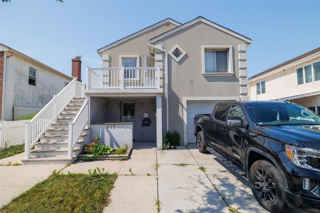 property at 517 E Broadway