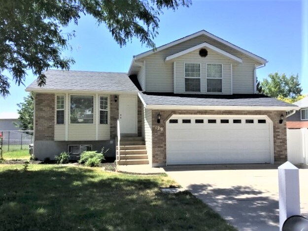 129 W 1225 N in Layton, UT - Building Photo