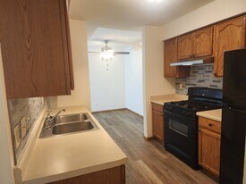 2012 MacArthur Rd, Unit c in Waukesha, WI - Building Photo