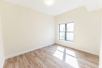 460 Washington St, Unit 1 in Boston, MA - Building Photo - Building Photo