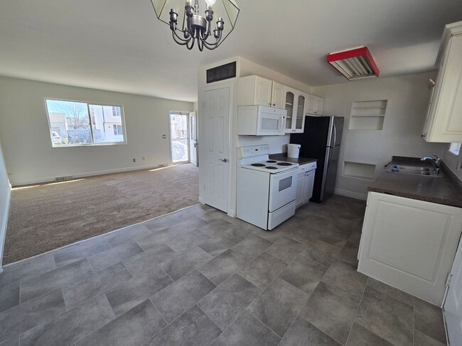 10361 W 107th Cir in Westminster, CO - Building Photo - Building Photo