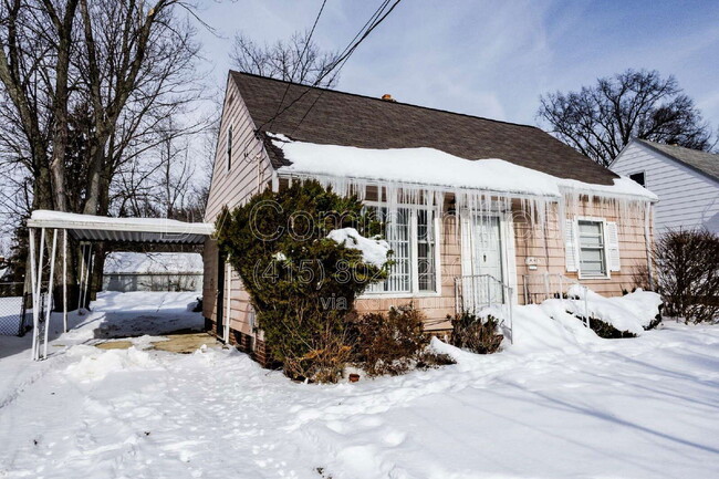 14147 Pease Rd in Maple Heights, OH - Building Photo - Building Photo