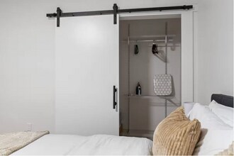 525 Alpine Ave in Pittsburgh, PA - Foto de edificio - Building Photo