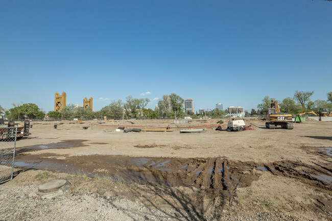 805 Riverfront Apartments in West Sacramento, CA - Foto de edificio - Building Photo