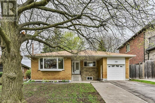 30 Shaunavon Heights Crescent
