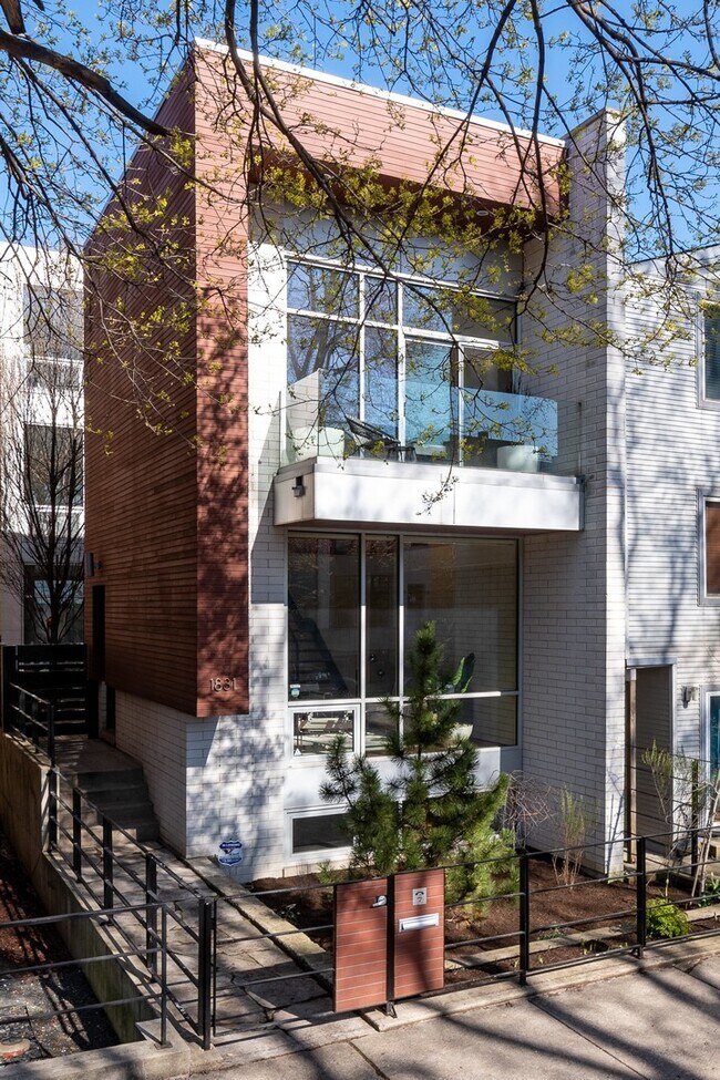 1831 N Marshfield Ave in Chicago, IL - Building Photo - Building Photo