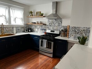 64 Cunard Rd, Unit upper in Buffalo, NY - Foto de edificio - Building Photo