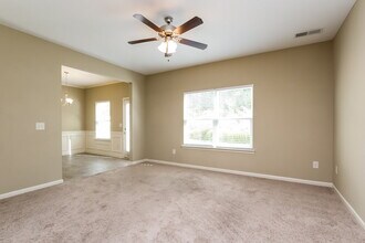 110 Hill Crest Cir in Hiram, GA - Foto de edificio - Building Photo