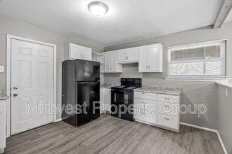 24 Boles Ave in Wentzville, MO - Building Photo - Building Photo