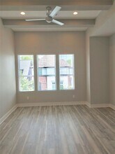 1111 Edwards St in Houston, TX - Building Photo - Building Photo