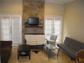 505 Bellevue Pl in Austin, TX - Building Photo - Building Photo