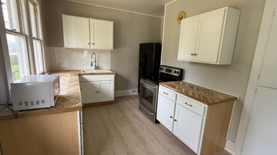 452 SE Nassau St in Lake City, FL - Building Photo - Building Photo