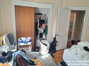 289 Foster St, Unit 1 in Boston, MA - Building Photo - Building Photo