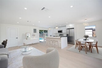 3751 NE 17th Ave in Pompano Beach, FL - Foto de edificio - Building Photo