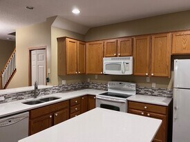 1876 Bluestem Ln in St. Paul, MN - Building Photo