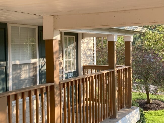 28340 Center Ridge Rd in Westlake, OH - Building Photo - Building Photo