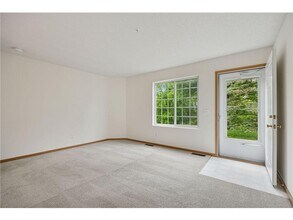 9110 Terra Verde Trail in Eden Prairie, MN - Building Photo - Building Photo