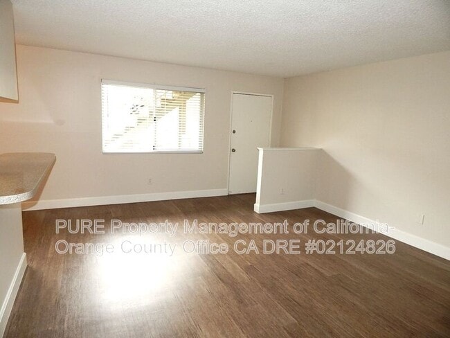402 Nashville Ave in Huntington Beach, CA - Building Photo - Building Photo