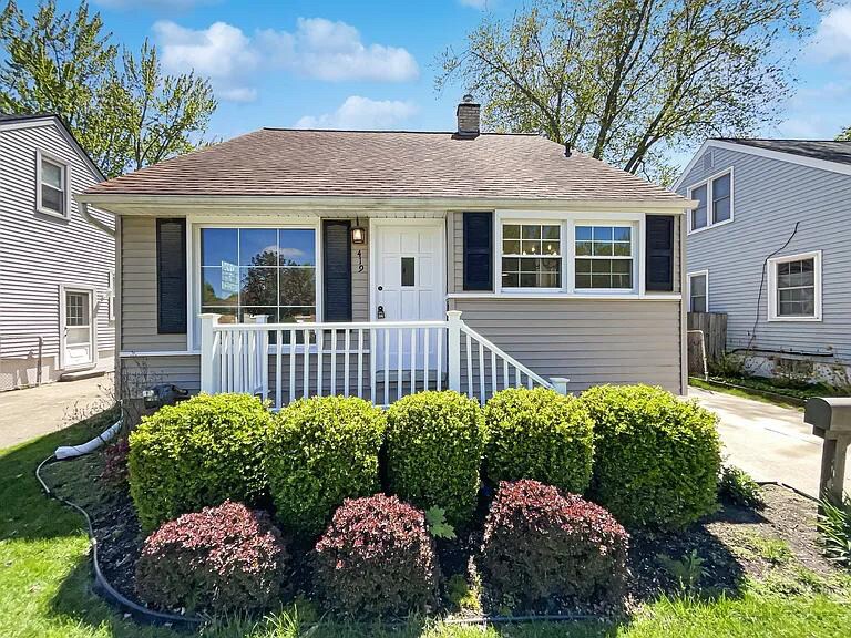 429 Leroy Ave in Clawson, MI - Building Photo
