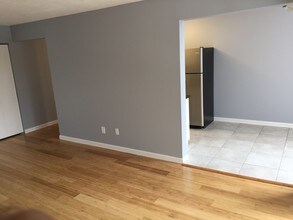 44 Shrewsbury Green Dr, Unit J in Shrewsbury, MA - Building Photo - Building Photo