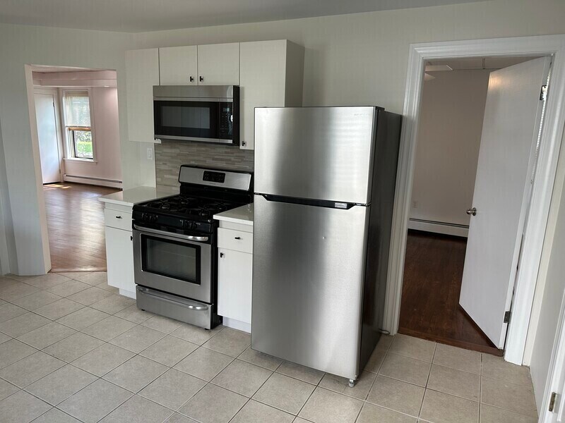 83 Leyden St in Boston, MA - Building Photo