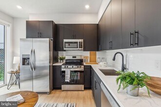 6910 Ridge Ave, Unit 410 in Philadelphia, PA - Building Photo - Building Photo