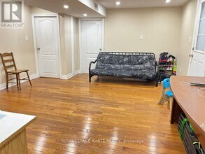 103 Puma Dr in Toronto, ON - Building Photo - Building Photo