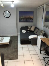 429 Marlborough St, Unit 1 in Boston, MA - Foto de edificio - Building Photo