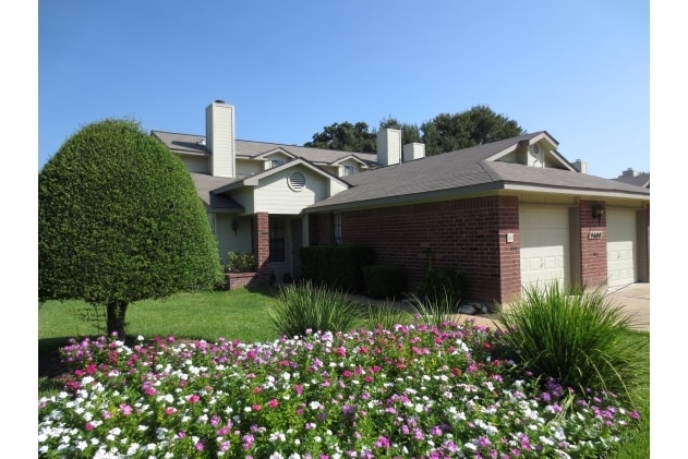 Dalewood Townhomes in Austin, TX - Foto de edificio - Building Photo