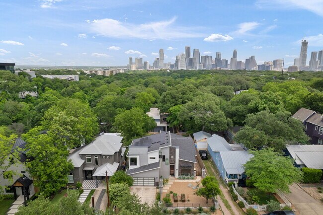 1102 W Monroe St in Austin, TX - Building Photo - Building Photo