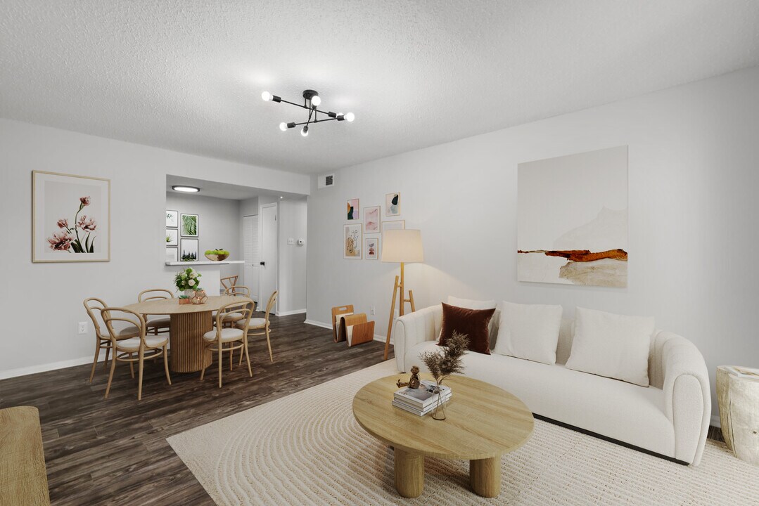 Hazelwood Forest Apartments in Hazelwood, MO - Building Photo