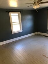 1296 Butler Rd, Unit 1296B in Springdale, PA - Building Photo - Building Photo