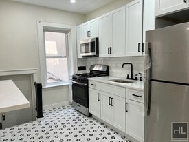 215 Highland Blvd in Brooklyn, NY - Building Photo