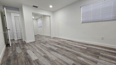 1941-1943 NW 32nd St in Miami, FL - Building Photo - Building Photo