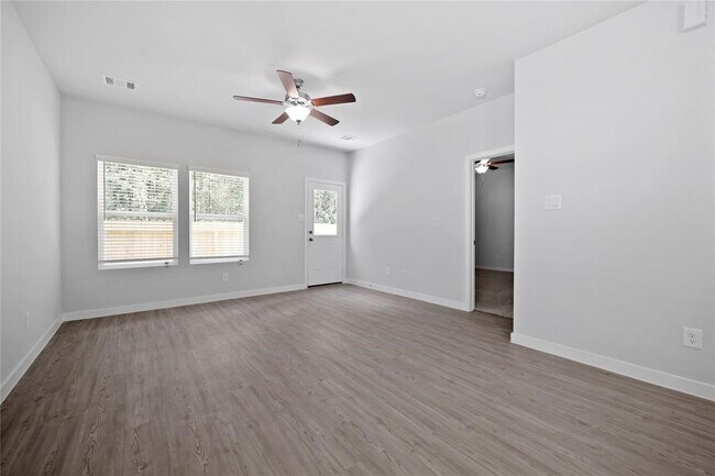 16886 Pandora Wy in Porter, TX - Building Photo - Building Photo