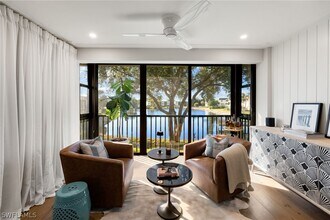 3135 Riviera Dr in Naples, FL - Building Photo - Building Photo