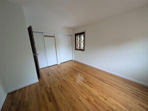 77-03 24th Ave, Unit 3 in Queens, NY - Building Photo - Building Photo