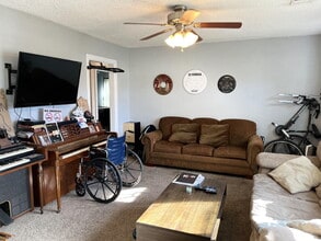 1724 28th St in Lubbock, TX - Foto de edificio - Building Photo