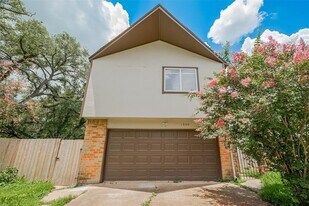 1940 E Allegro St in Houston, TX - Building Photo