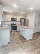 4517 Sandstone Dr in Greenville, NC - Building Photo - Building Photo