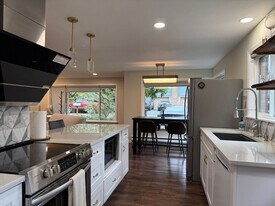 2311 N 134th St in Seattle, WA - Building Photo