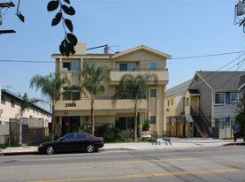 21505 Saticoy St Apartments