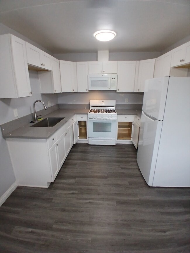 917 E Madison Ave, Unit 917 E Madison Ave