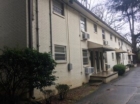 860 Monroe Dr NE, Unit 9 in Atlanta, GA - Building Photo