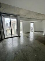 151 SE 1st St, Unit 1608 in Miami, FL - Building Photo
