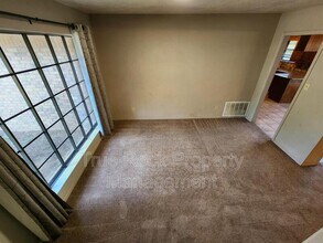 2516 E Timber Terrace in Ada, OK - Building Photo - Building Photo