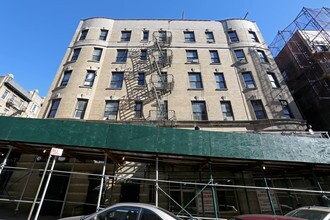 2 St Nicholas Terrace in New York, NY - Foto de edificio - Building Photo