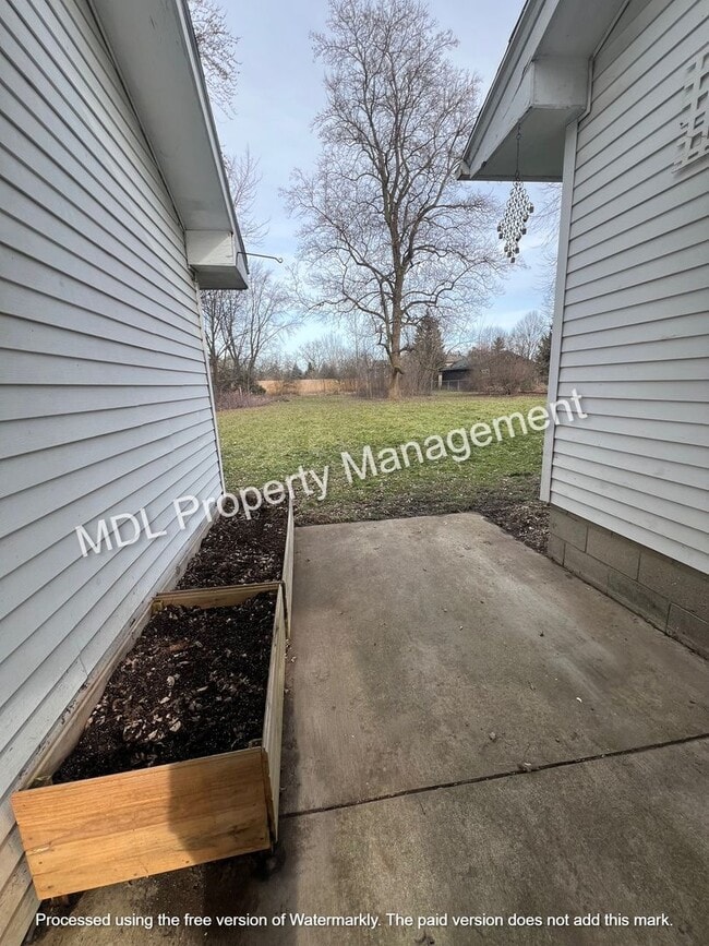 2794 Midland Rd in Saginaw, MI - Building Photo - Building Photo