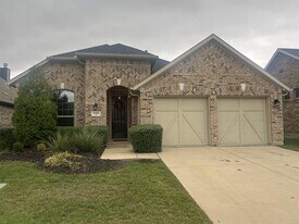 5136 Shallow Pond Dr in Aubrey, TX - Building Photo