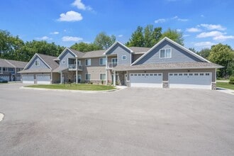Mulliner Crossing in Hobart, WI - Building Photo - Building Photo